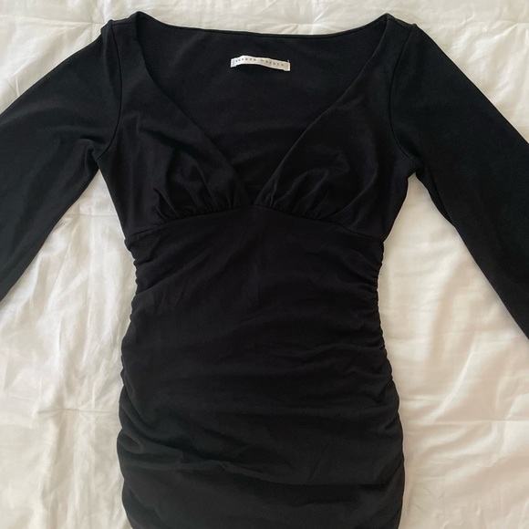 Susana Monaco Black Deep V-Neck Side Ruched Top in Black -SZ Medium - Picture 2 of 15